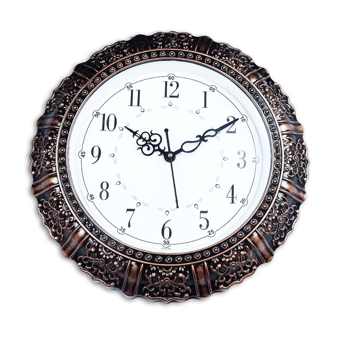 Antique Clock With Easy to read numbers