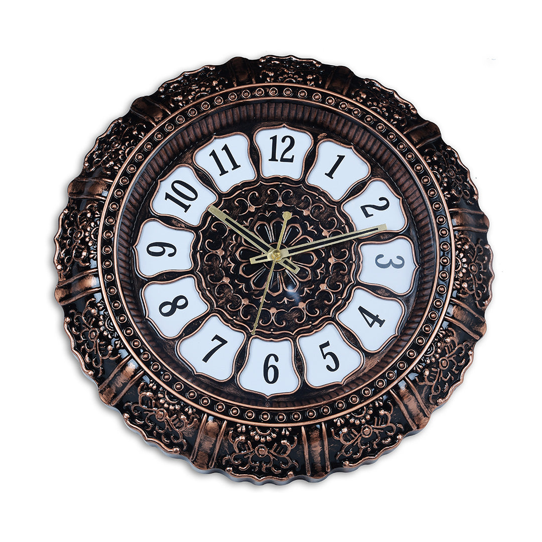 Antique Clock with Vintage style numbers