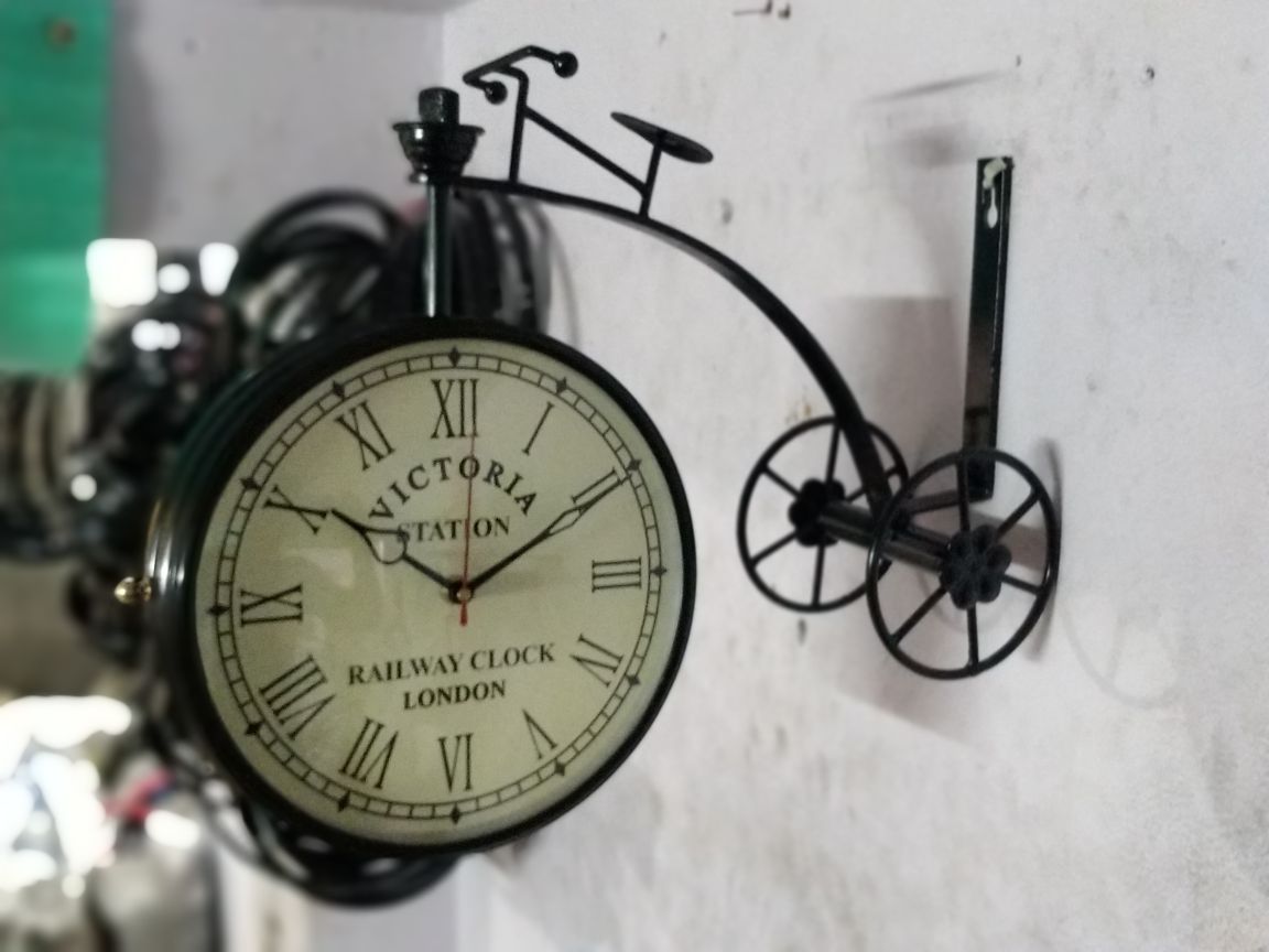 Vintage Wagon Clock