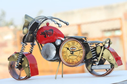 Table Clock , Metal Motorcycle. 4 Inch diameter clock