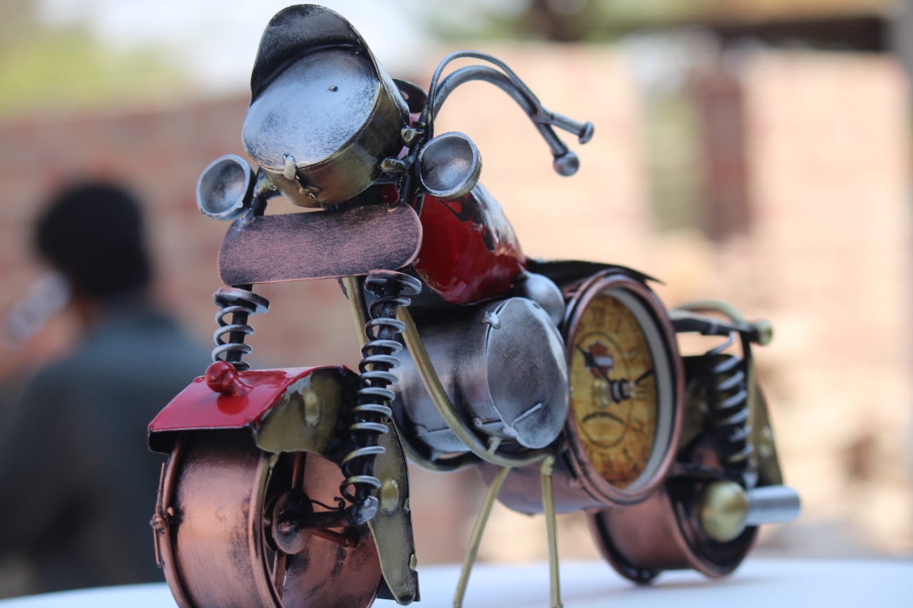 Table Clock , Metal Motorcycle. 4 Inch diameter clock