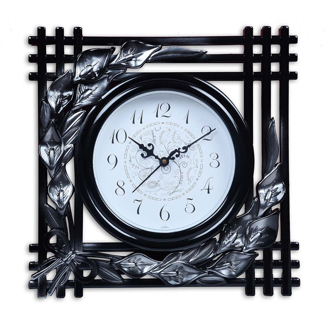 Plastic Wall Clock With Leafy Border