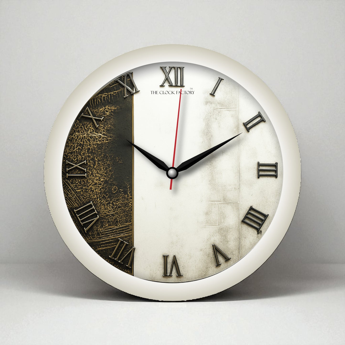 Elegant 11-Inch Roman Numeral Wall Clock – Vintage Dual-Tone Design, Plastic Frame