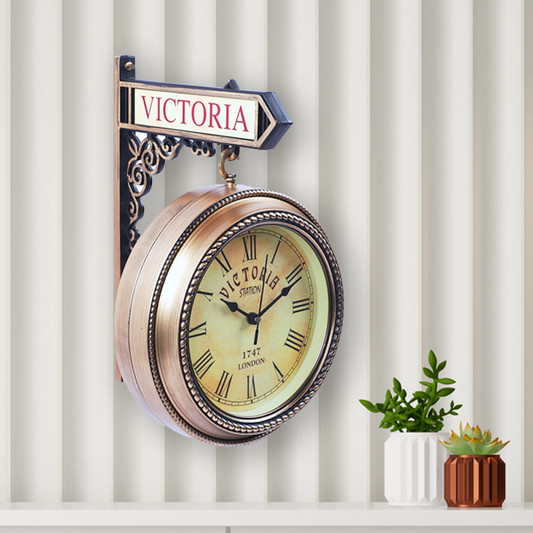 Victoria Station Clock - Plastic Body