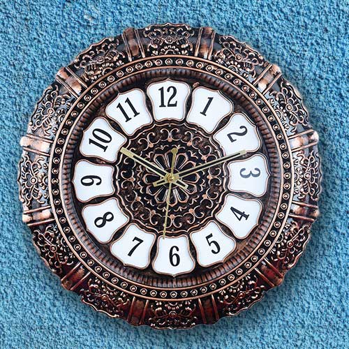 Antique Clock with Vintage style numbers